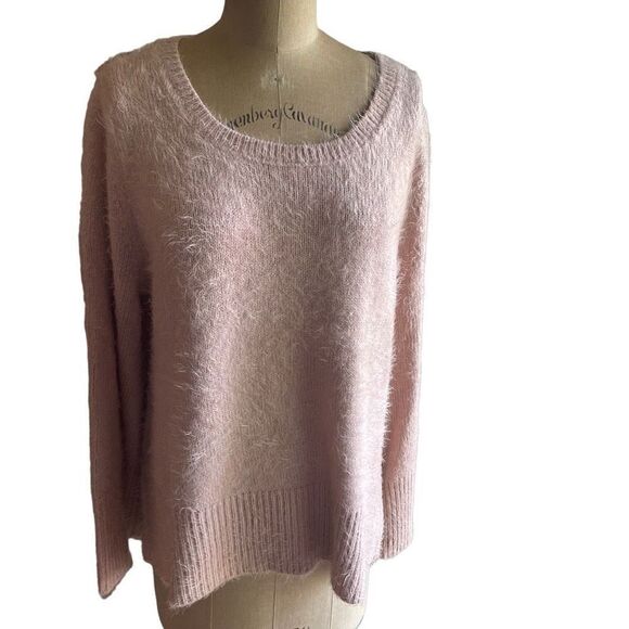 Calvin Klein Jeans Sweaters - CALVIN KLEIN JEANS | light pink eyelash crewneck sweater XL